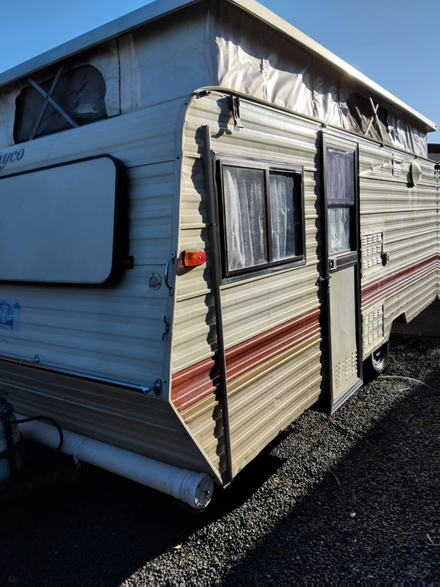 (SOLD) 1987 Jayco Tripple Bunk Caravan